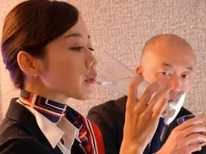 Anh xin lỗi nhưng mà lồn chị gái em khít quá